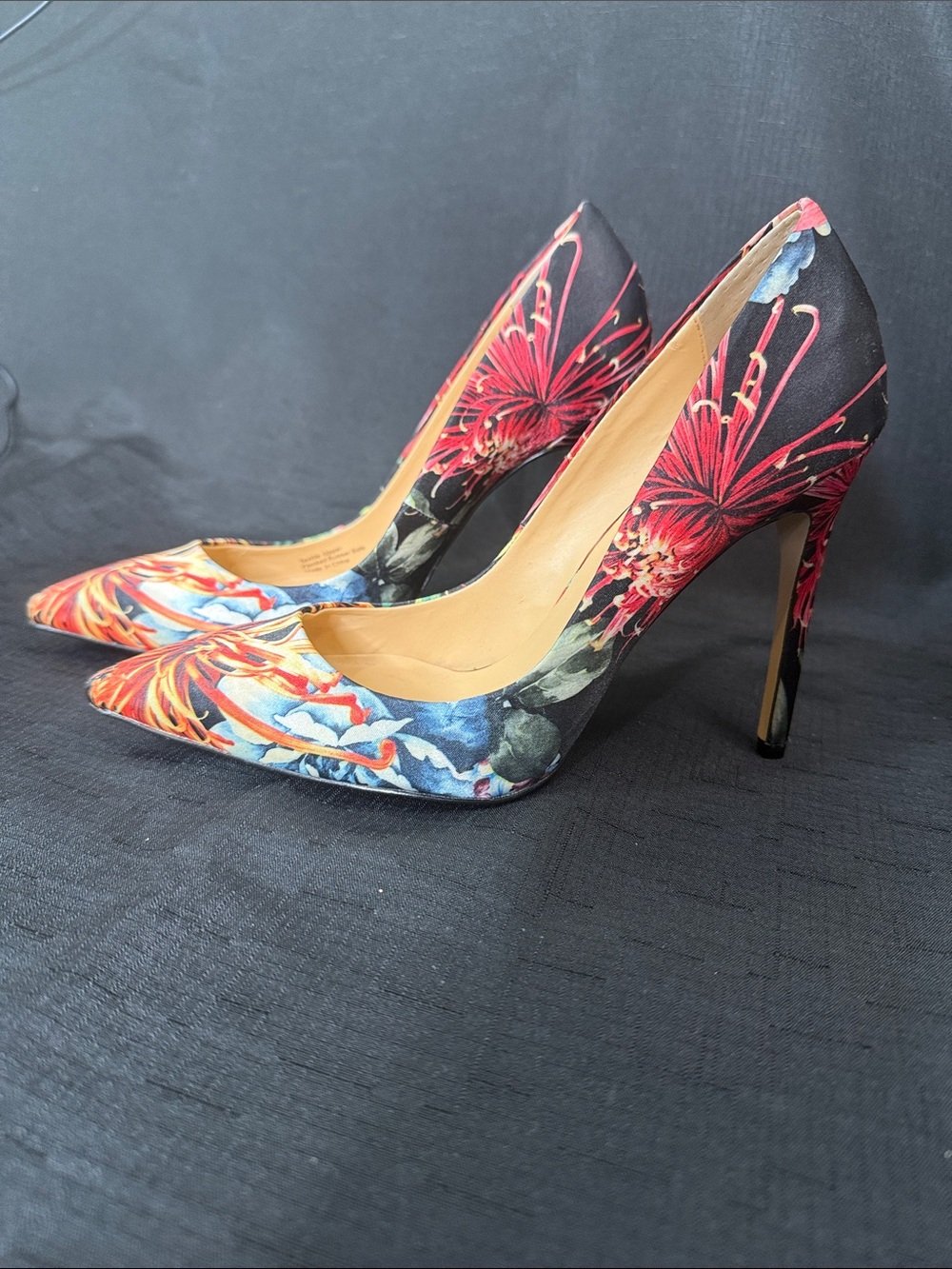 Floral Pointed-Toe Stiletto Pumps in Red, Blue & Black Size 7.5